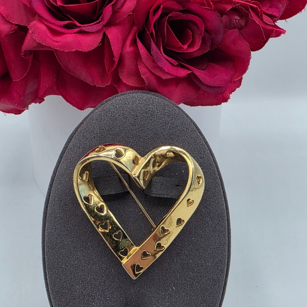 Gold Tone Open Heart Brooch Pin Cutout Hearts Charm Vintage Valentine's Romance